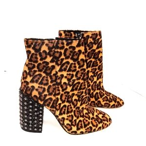Jessica Simpson cheetah animal print leather beaded block heels boots Size: 9M